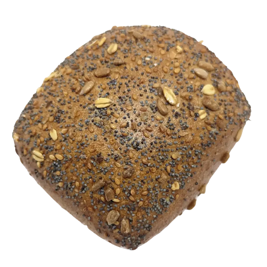 Ein quadratisches, braunes Mehrkornbrötchen der Naturbackstube, belegt mit Hafer, Mohn und Sonnenblumenkernen, von oben gesehen auf weißem Grund - ein gesunder Genuss in Pfaffenhofen und Freising.
