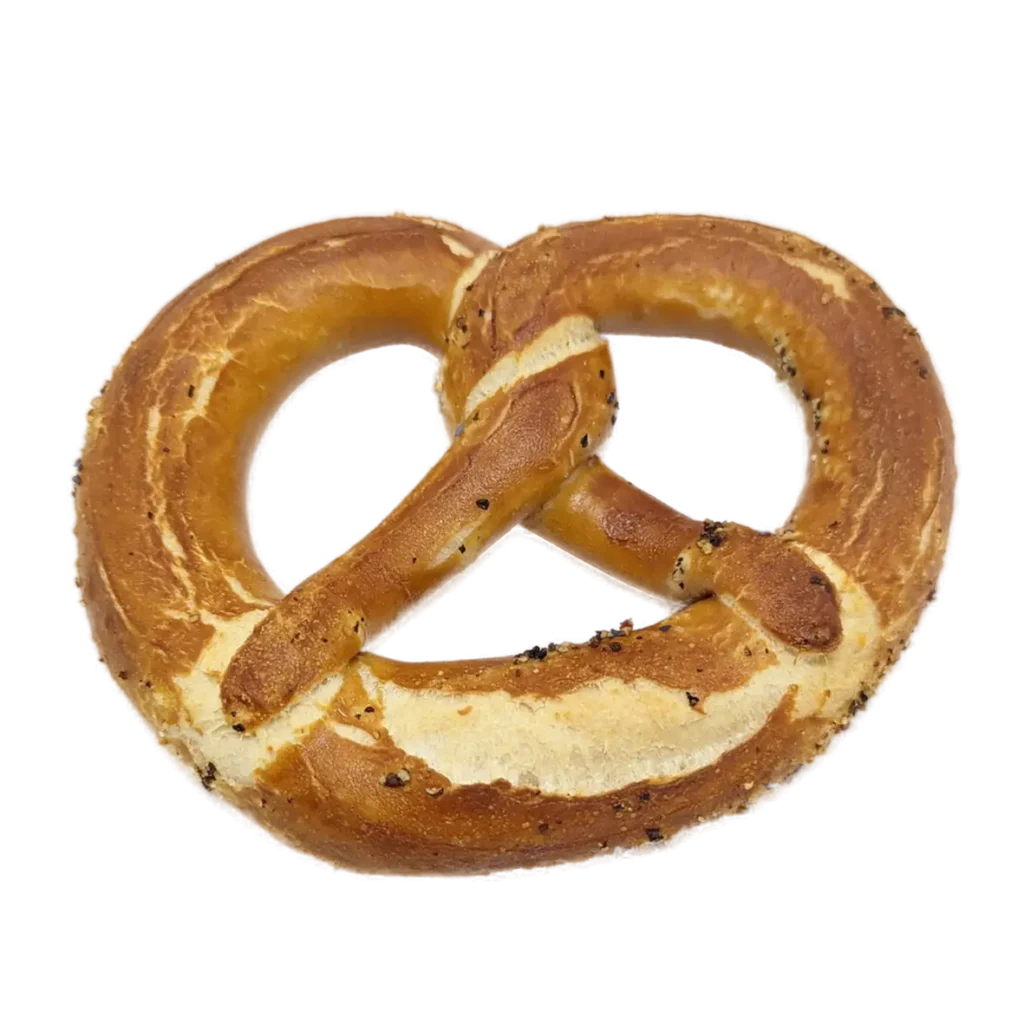 Eine traditionelle weiche Brezel der Bäckerei Wiesender mit goldbrauner Kruste und einer Prise grobem Salz, isoliert auf weißem Hintergrund.